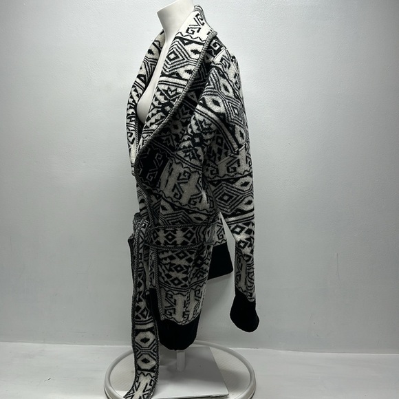 Veronica Beard Carrington Jacket Knit Coat Belted Wool Aztec Black White Size XL - Picture 8 of 13